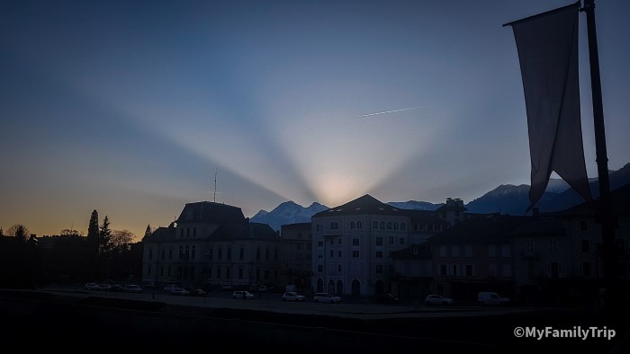 soleil couchant sur albertville