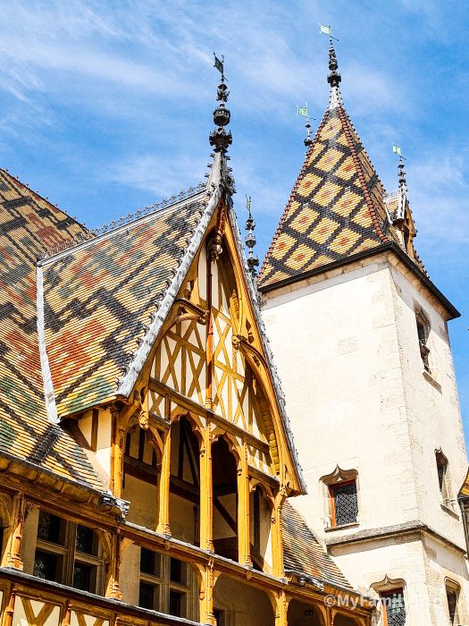 Tuiles vernissées des Hospices de Beaune
